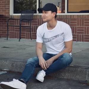 Meet your Posher, Duy